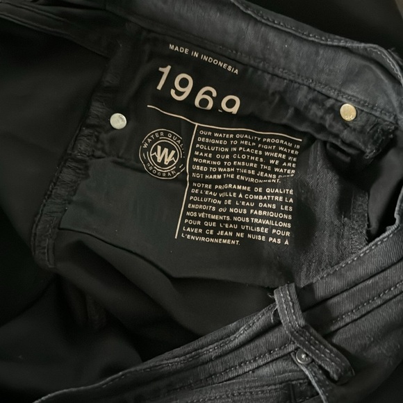 Black Gap Legging Jean - Picture 7 of 7